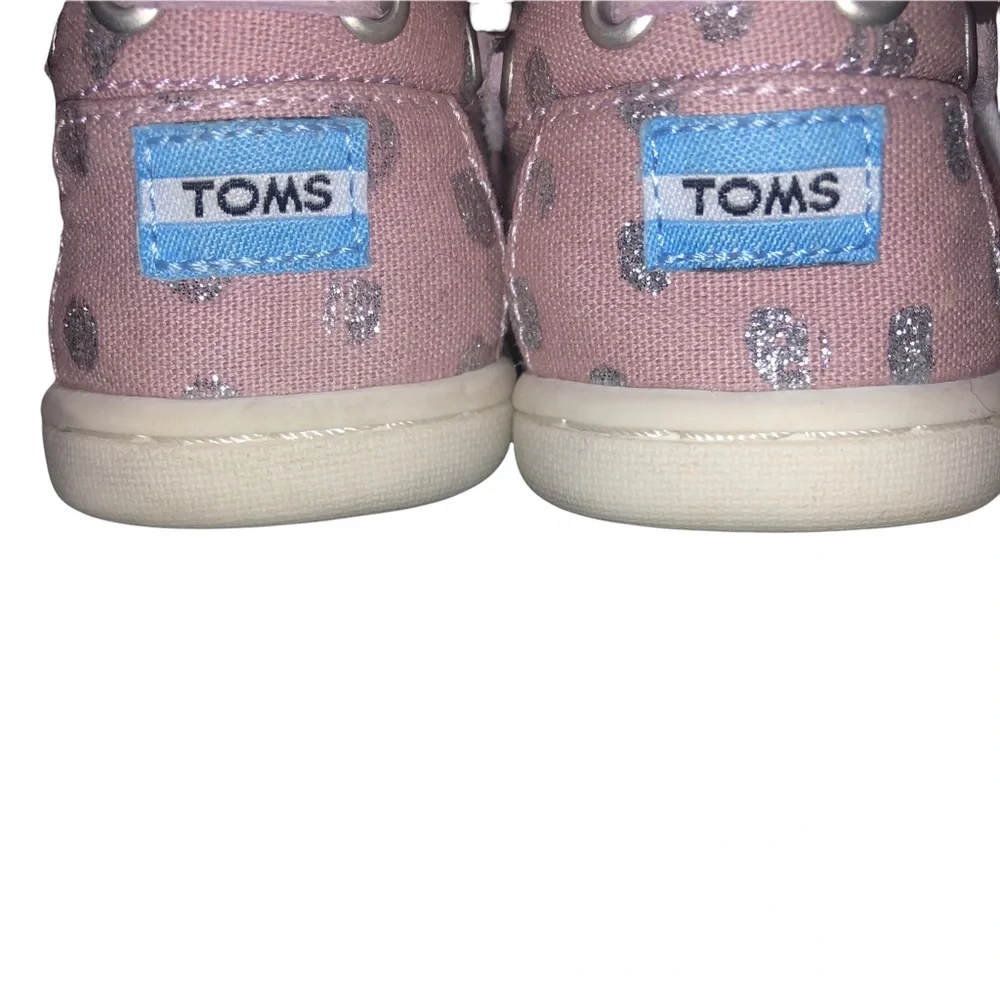 Toms Bimini Infant Lilac Slip-On Shoes with Metallic Polka Dots